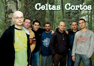 The folk-rock band CELTAS CORTOS