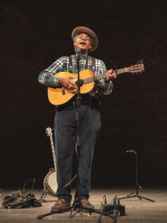 Dom Flemons