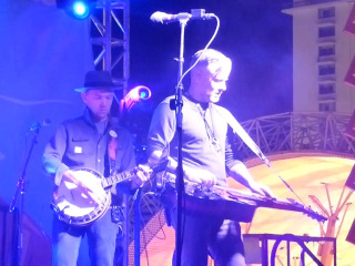 The Infamous Stringdusters ft. Andy Hall